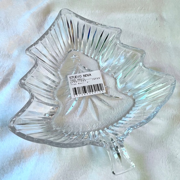 NWT—Studio Nova Crystal Dish—8” Christmas Tree Shape - Picture 6 of 10